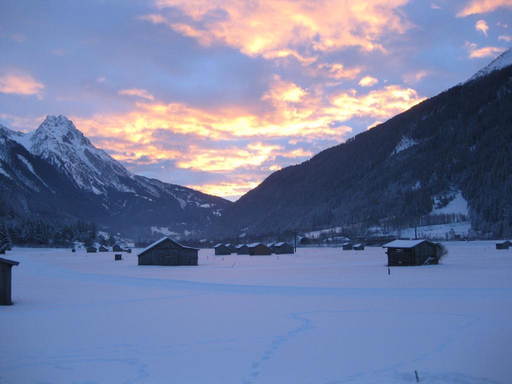 Apart Bella Monte Pettneu am Arlberg Exterior photo